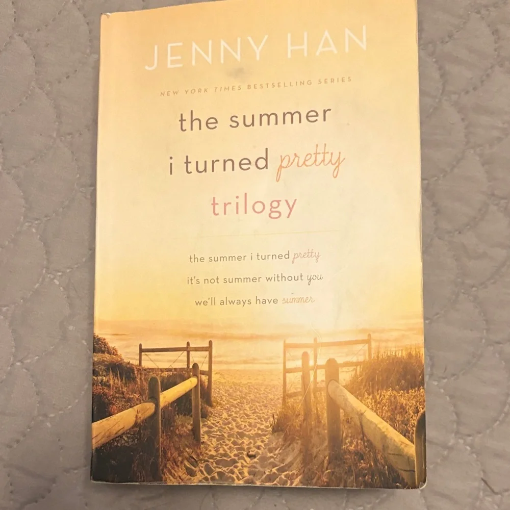 The Summer I Turned Pretty Trilogy Book - Picture 1 of 2